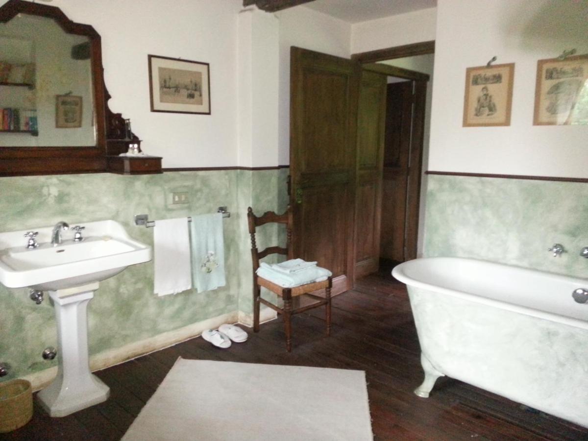 Antica Cascina Del Medico Hotel Muzzano Екстериор снимка